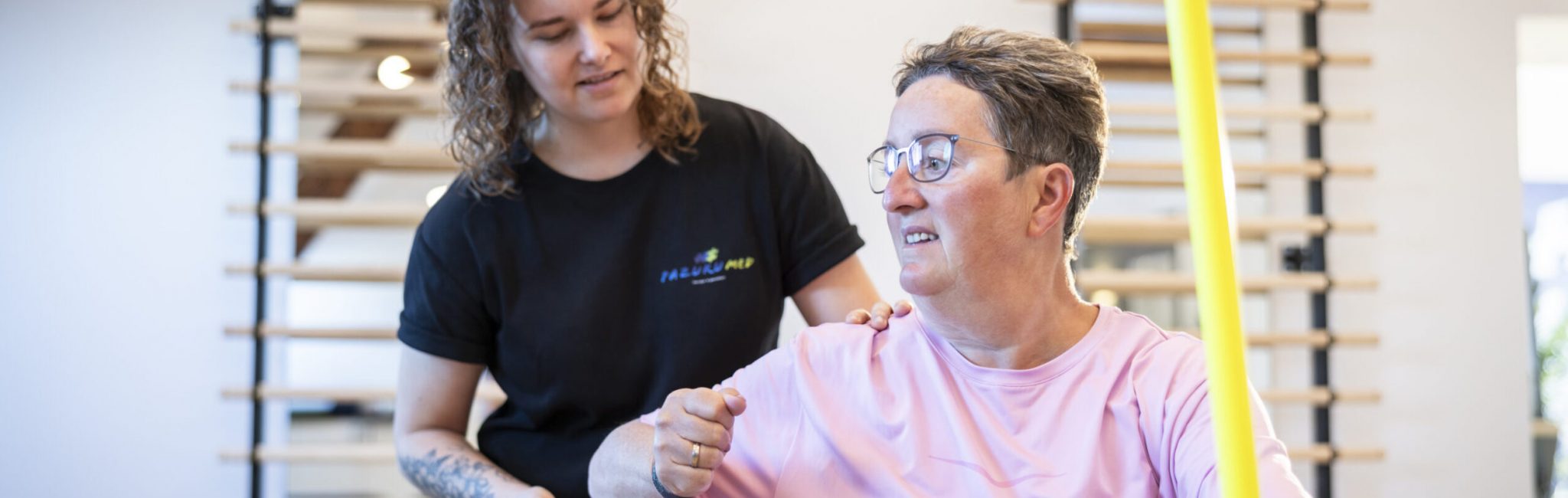 PAZURU Med_Physiotherapie_T-RENA_02_Solingen